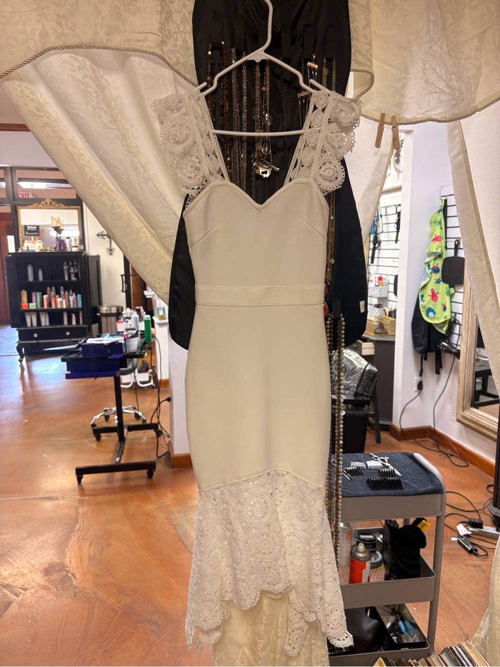 Elliatt Ivory Lace-Trim Midi Dress